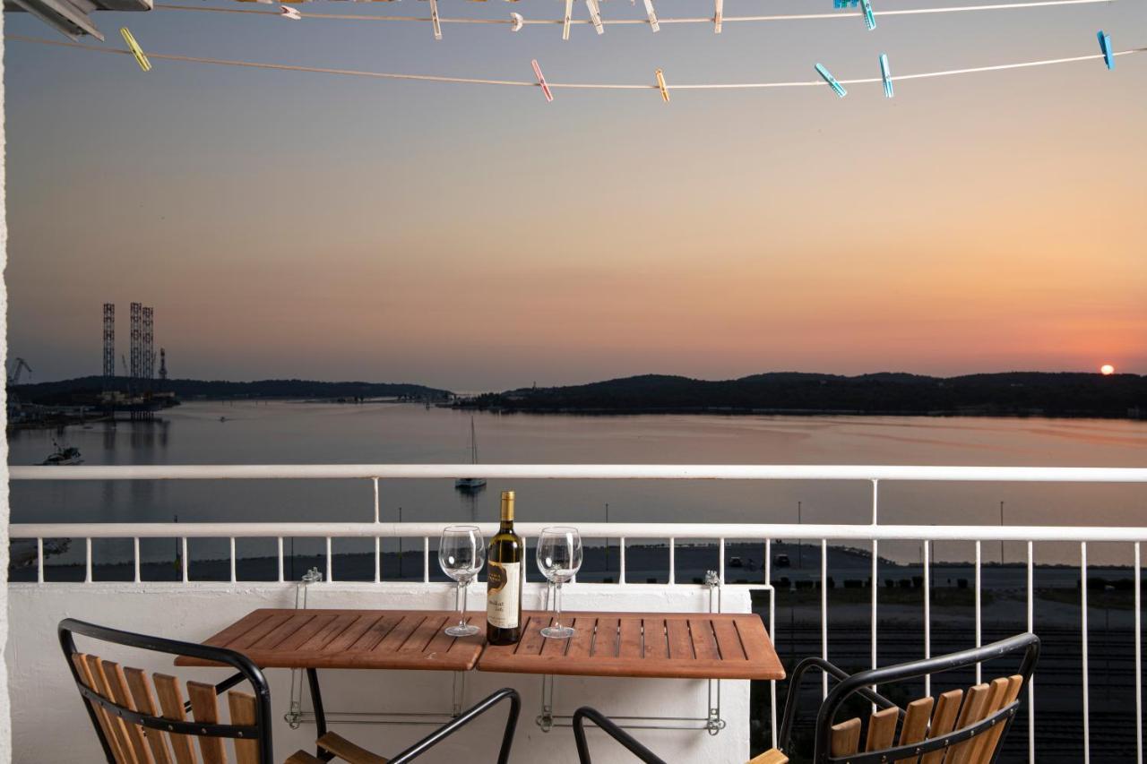 Top Floor Sunset Apartment Pola Esterno foto